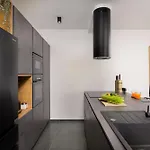 Vera Villa *